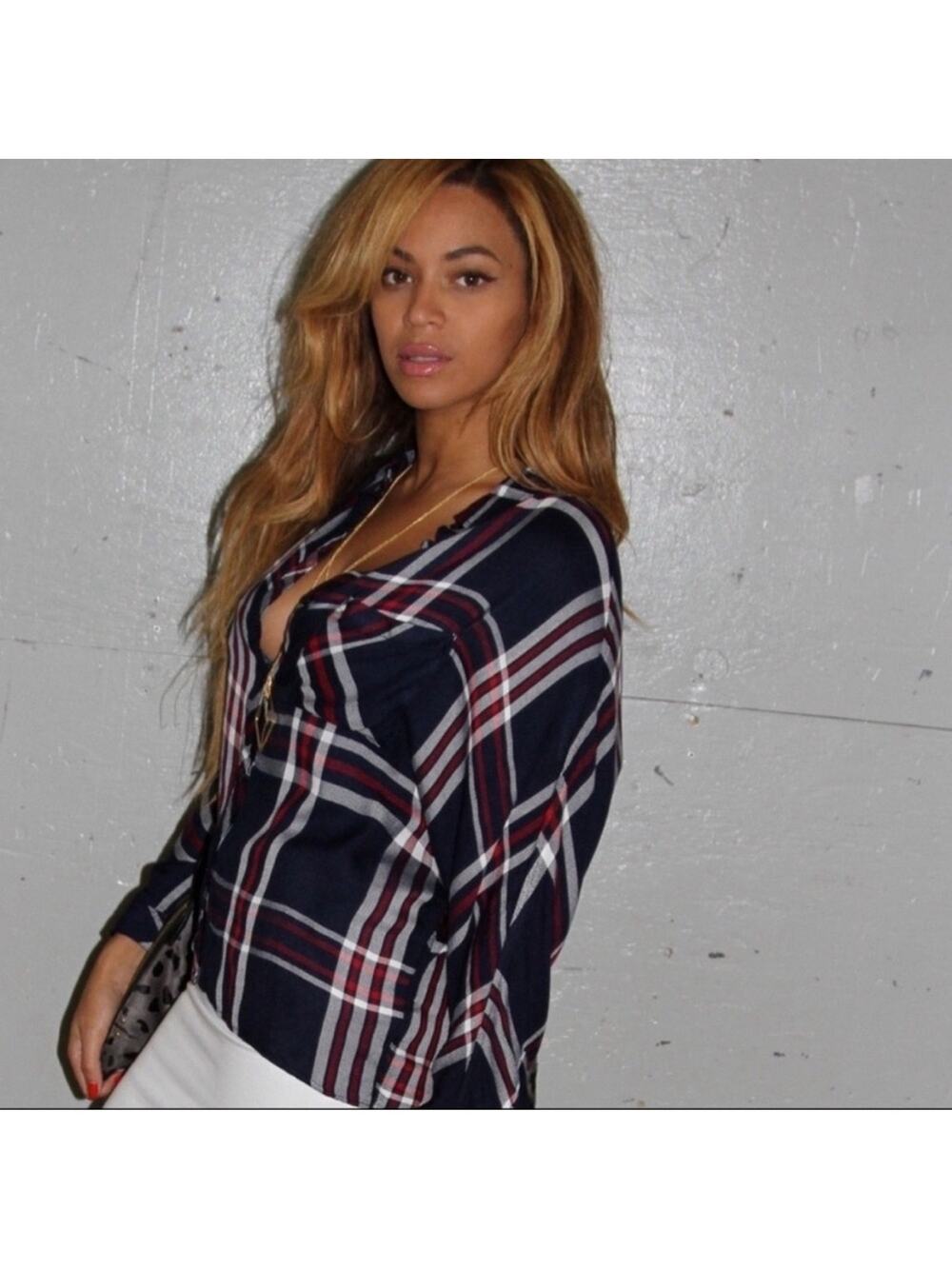 Rails Maddox Button Down Shirt Plaid Navy Blue Red White ASO Beyoncé Medium $150